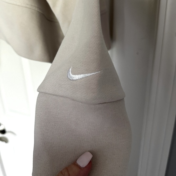 Oversized Nike Mid High Sweatshirt - Picture 2 of 6